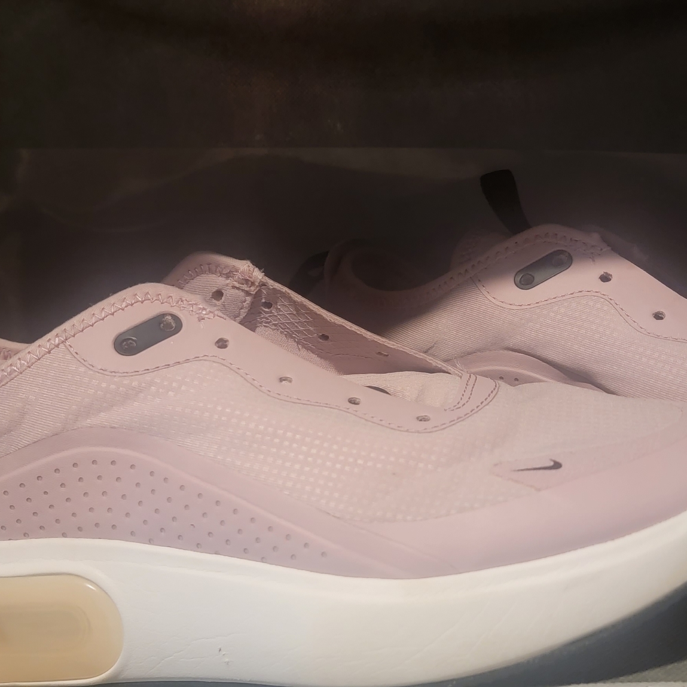 Nike Women's Soft Pink Sneakers